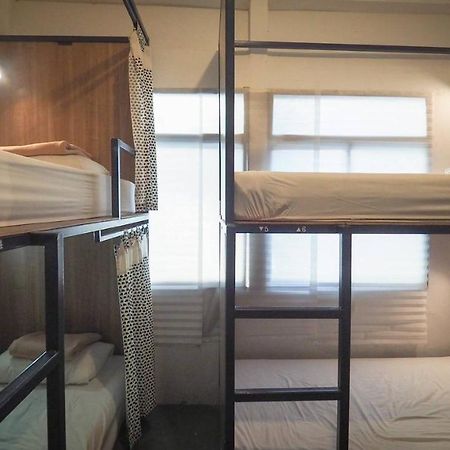 I-Sleep Silom Hostel Bangkok Exteriör bild