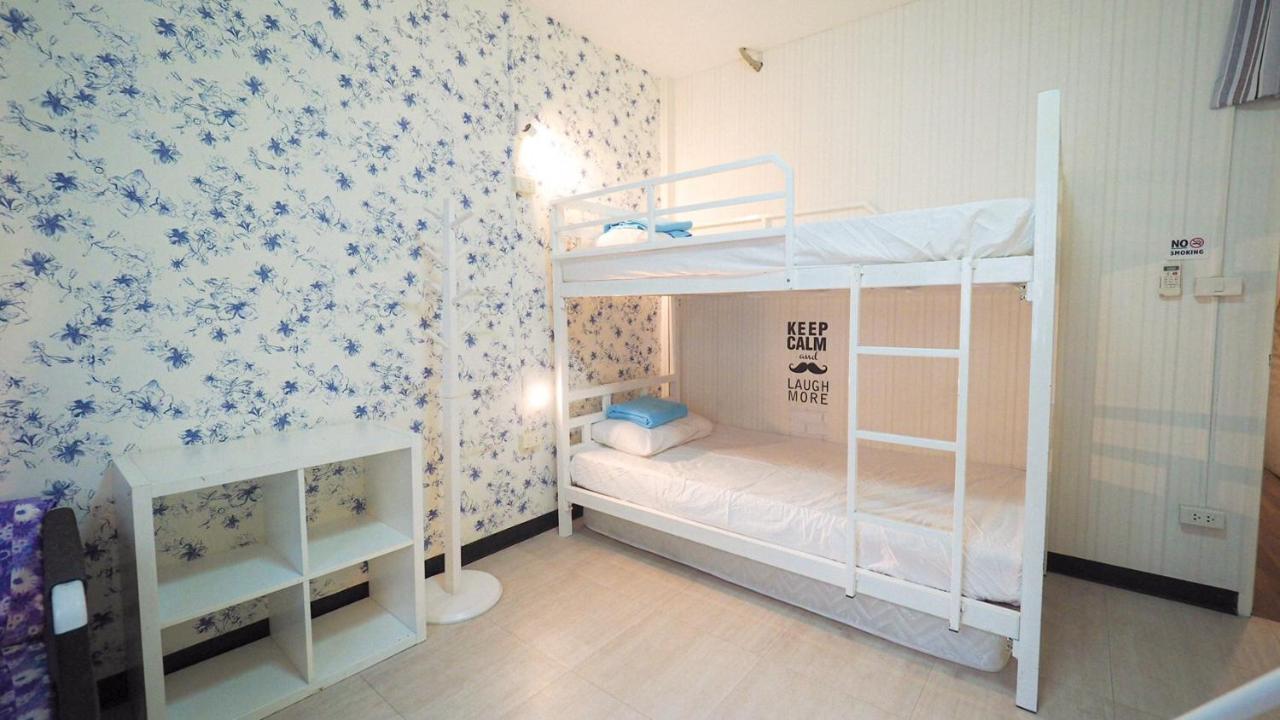 I-Sleep Silom Hostel Bangkok Exteriör bild