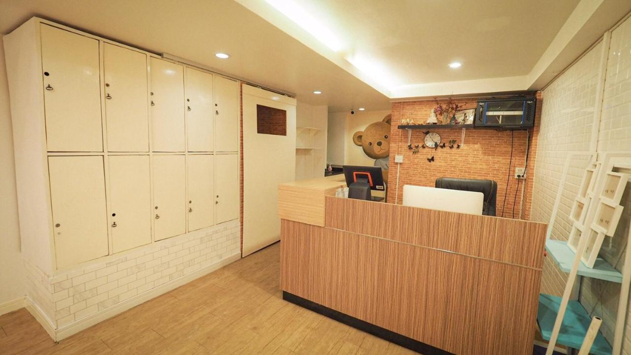 I-Sleep Silom Hostel Bangkok Exteriör bild