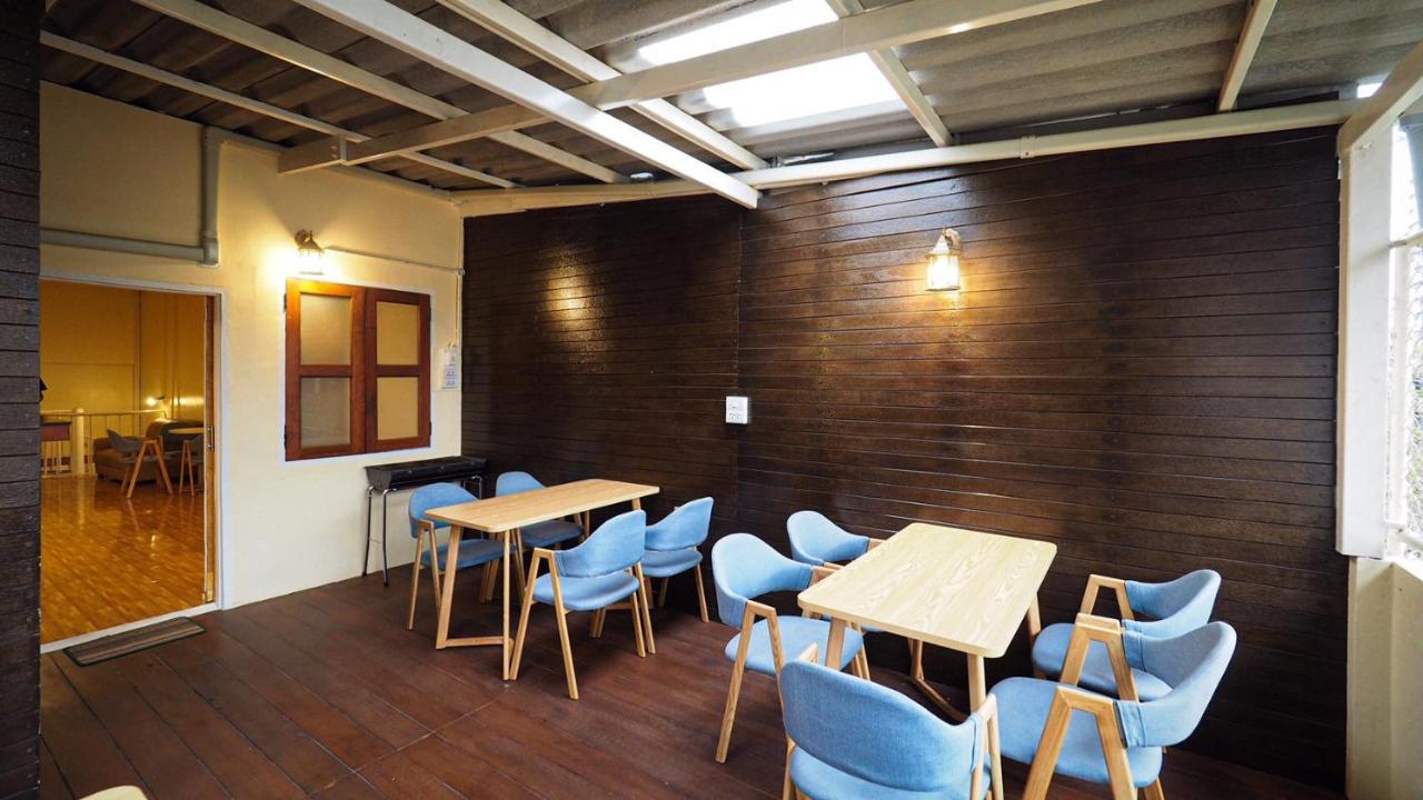 I-Sleep Silom Hostel Bangkok Exteriör bild