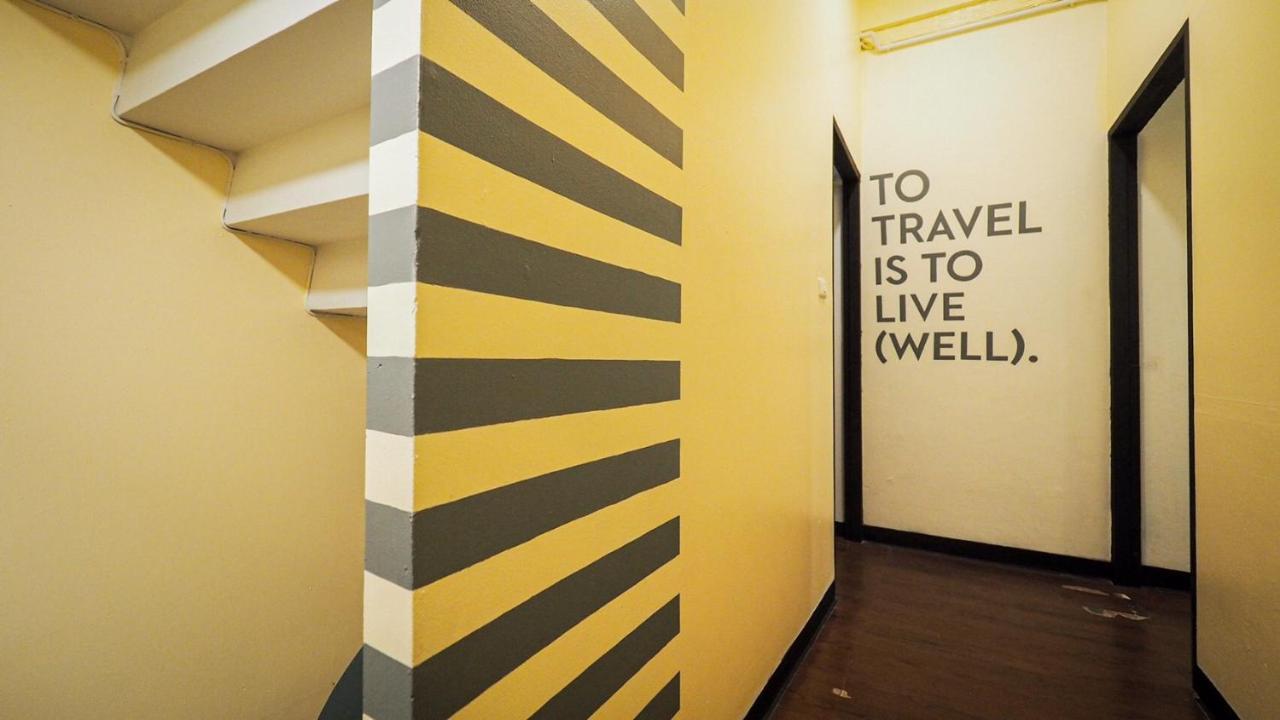 I-Sleep Silom Hostel Bangkok Exteriör bild