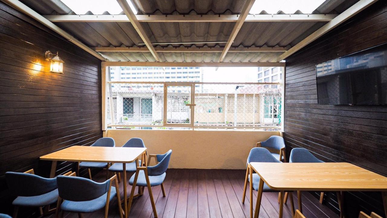 I-Sleep Silom Hostel Bangkok Exteriör bild