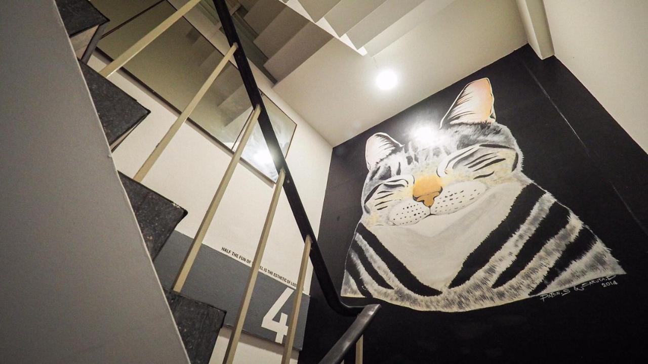I-Sleep Silom Hostel Bangkok Exteriör bild