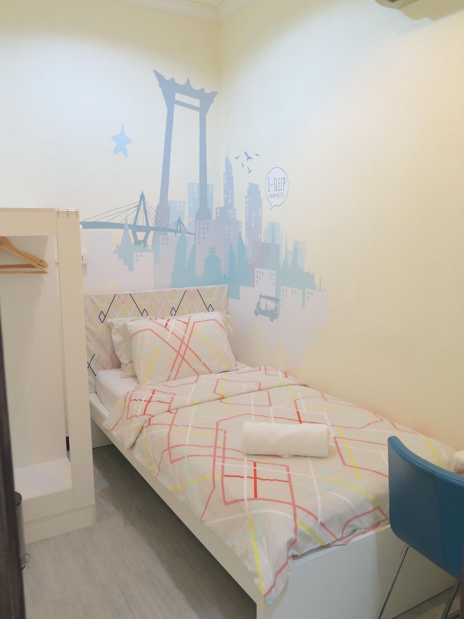 I-Sleep Silom Hostel Bangkok Exteriör bild