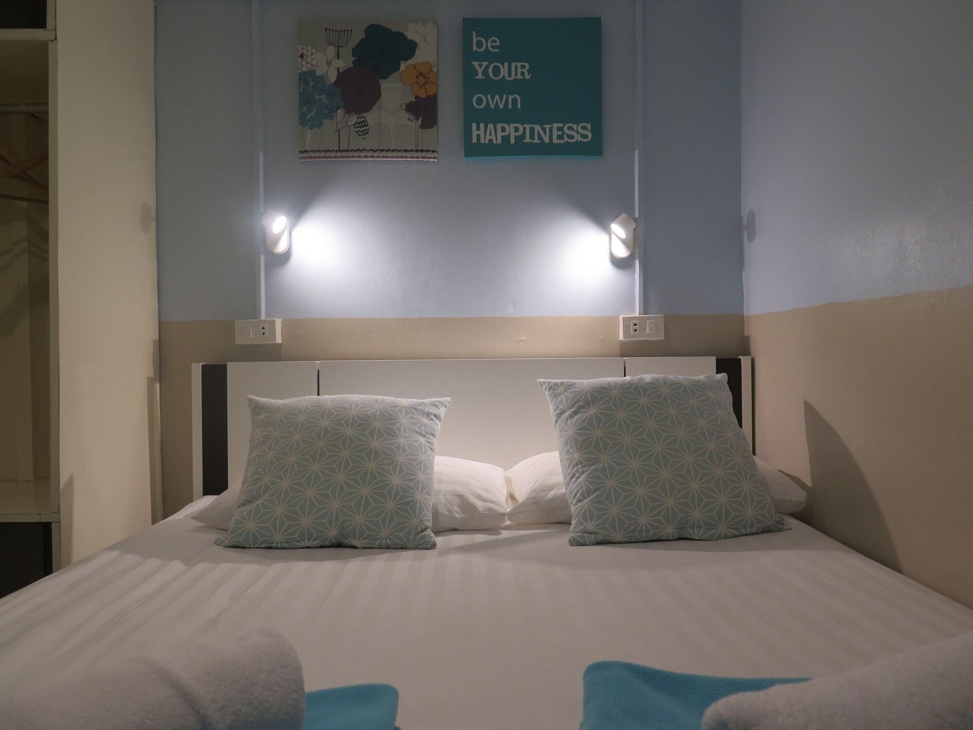 I-Sleep Silom Hostel Bangkok Exteriör bild