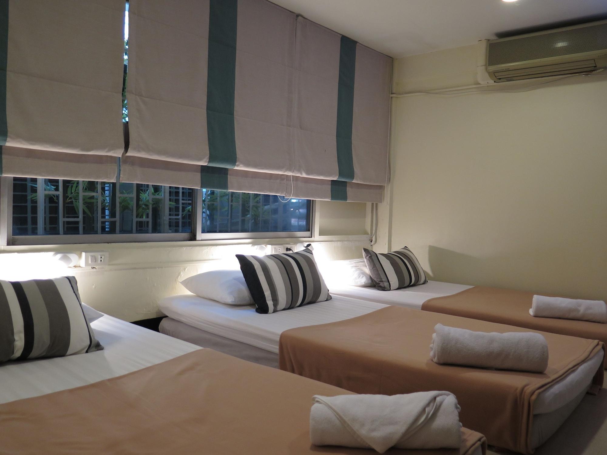 I-Sleep Silom Hostel Bangkok Exteriör bild