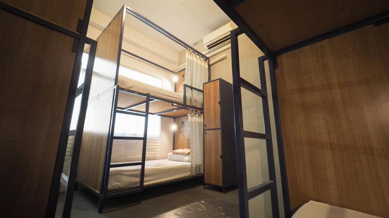 I-Sleep Silom Hostel Bangkok Exteriör bild